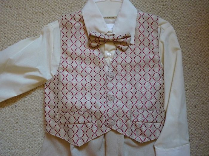 Ensemble beige 4 Pièces 4 ans - photo numéro 4