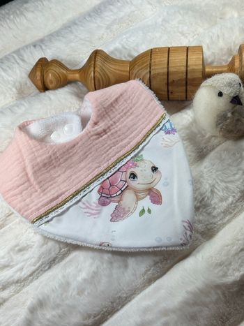 Bavoir naissance tortue rose bambou
