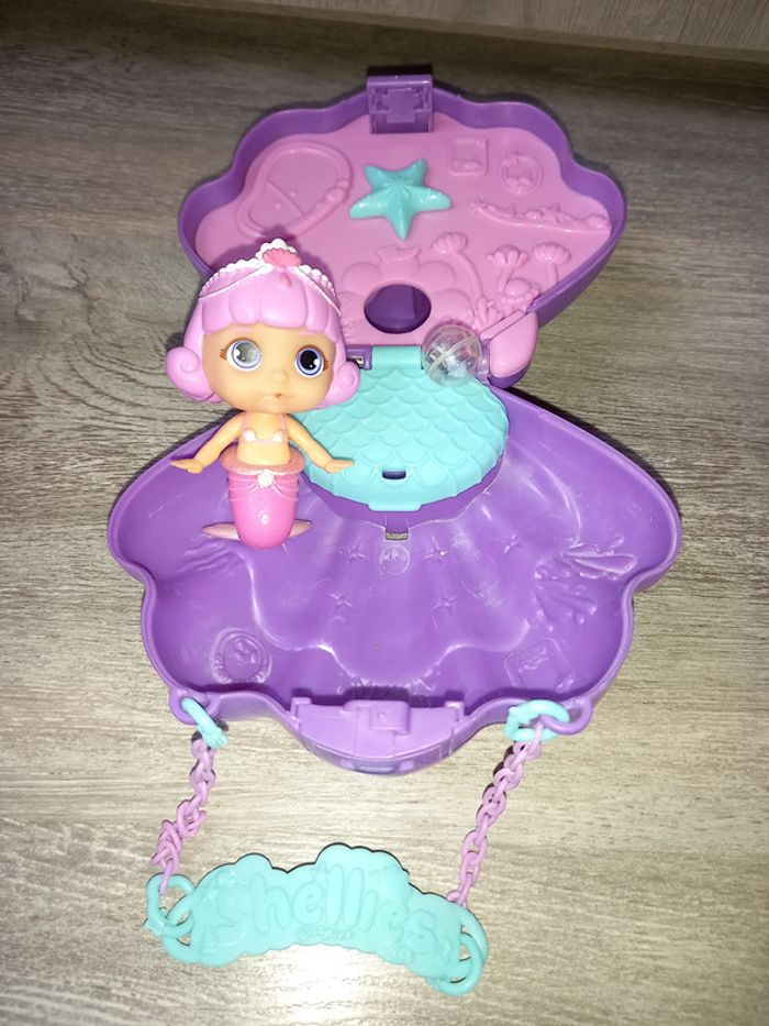 poupée sirène bloopies shellies pour le bain
