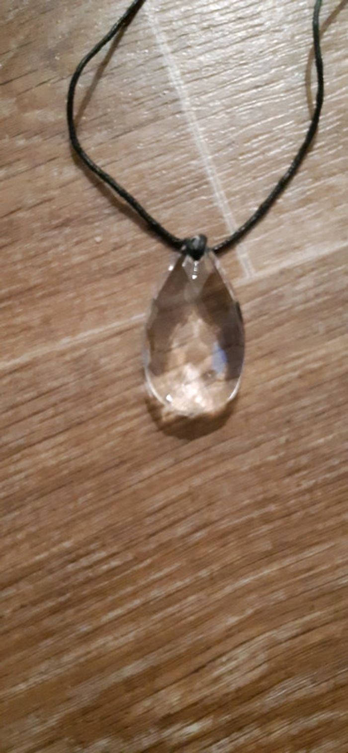 Collier pendentif goutte transparente - photo numéro 2