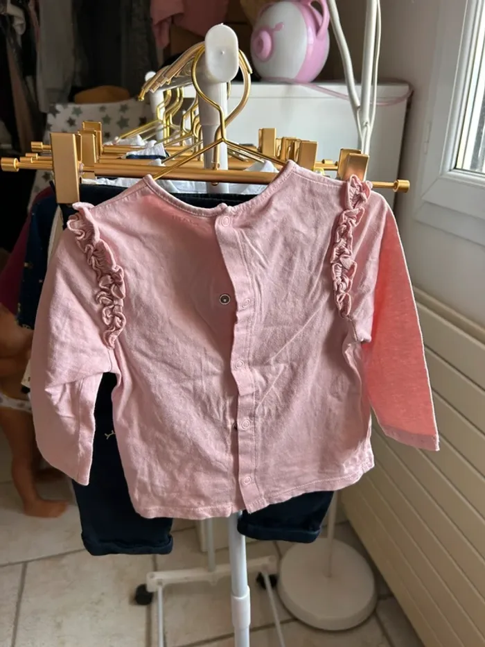 Joli ensemble Kiabi taille 12 mois état impeccable - photo numéro 3