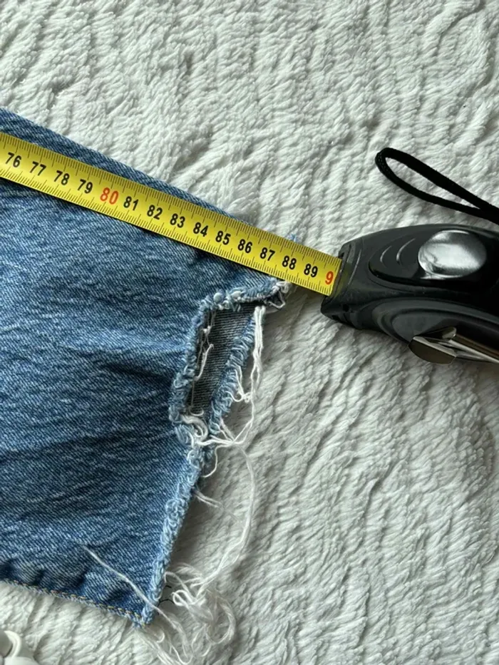 Jean Levi’s femme Wedgie Straight L28 36/38 S/M Premium Bleu taille haute 7/8 eme cropped effiloché - photo numéro 20
