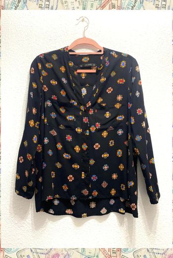 Camisa estampada joyas de Zara