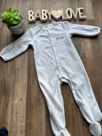- Pyjama Mes petits cailloux  - 18 mois - Très bon état  