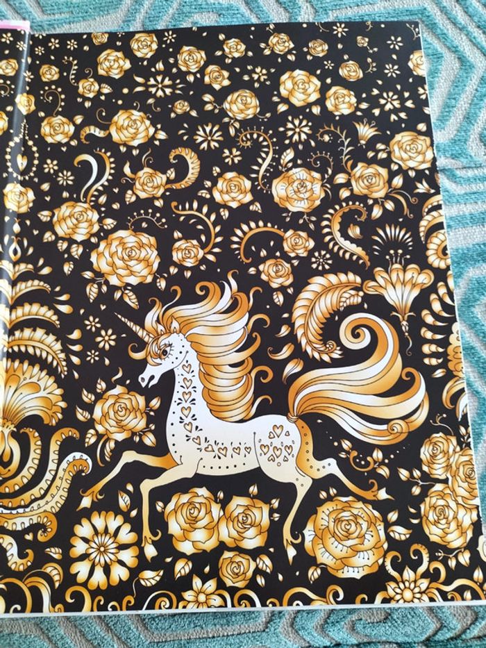 Livre puzzle 3 D licornes - photo numéro 2