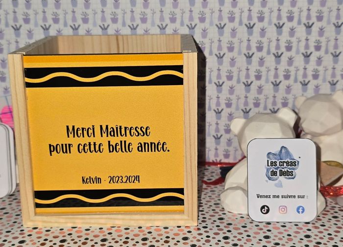 Pot à crayons maîtresse personnalisé