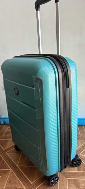 Valise marque Delsey 55 cm Neuf