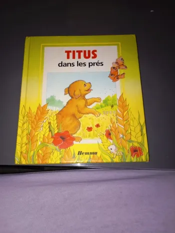 Titus dans les prés