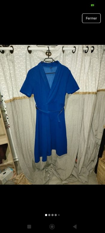 Robe mi-longue
