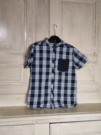 Chemise à carreaux 