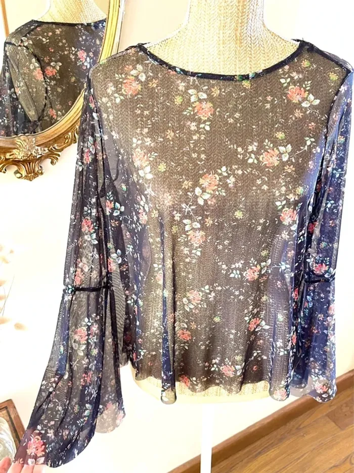 Sublime top fluide floral à manche large en tulle mango taille S