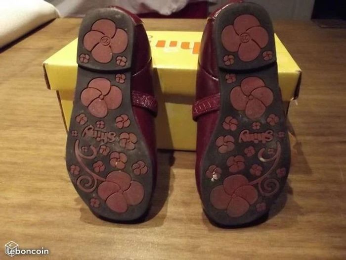 Ballerines fille rouge foncé, pointure 23 - photo numéro 3