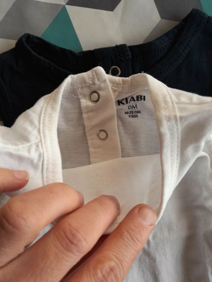 2 débardeurs neuf sans étiquette 9 mois Kiabi - photo numéro 4