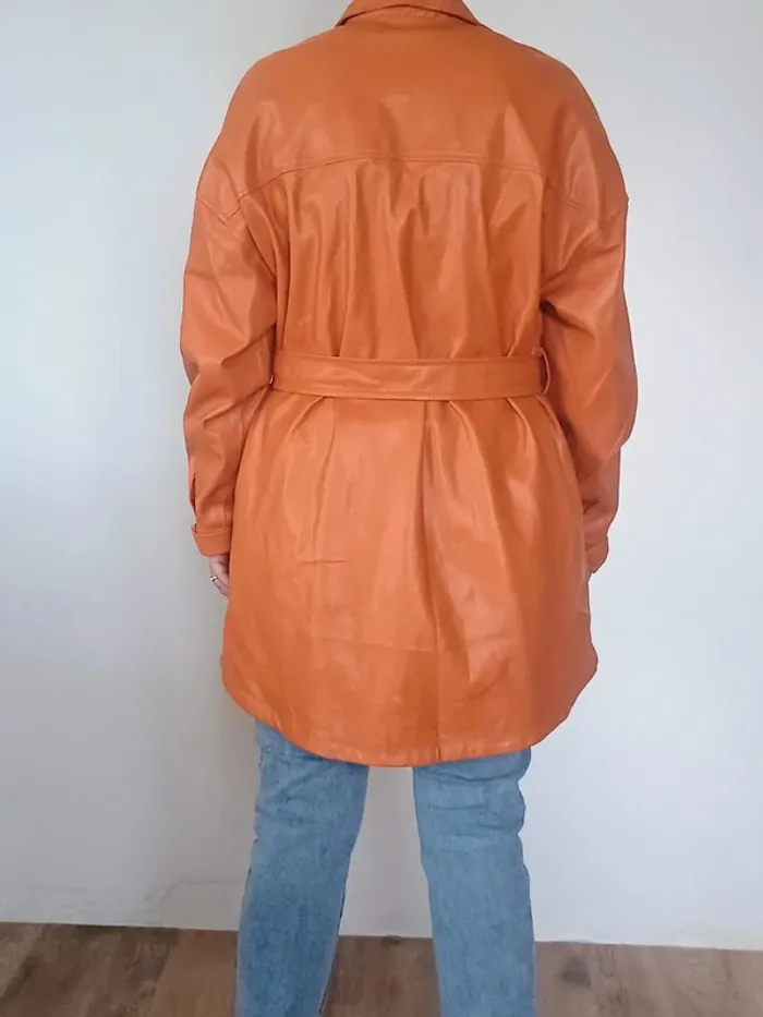 veste 3/4 facon cuir Bershka M - photo numéro 3