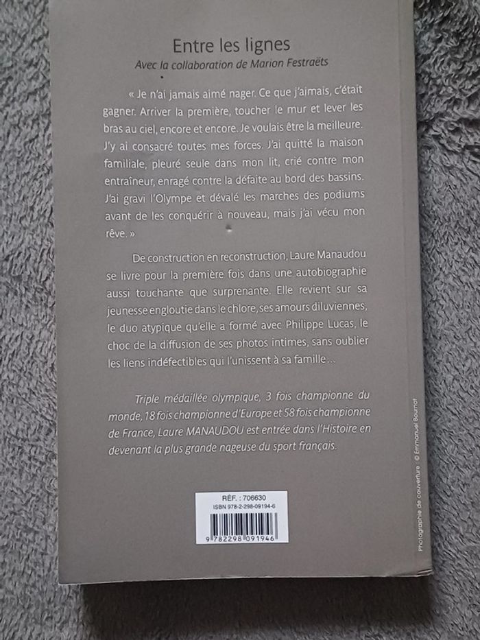 Livre Entre les lignes - photo numéro 2