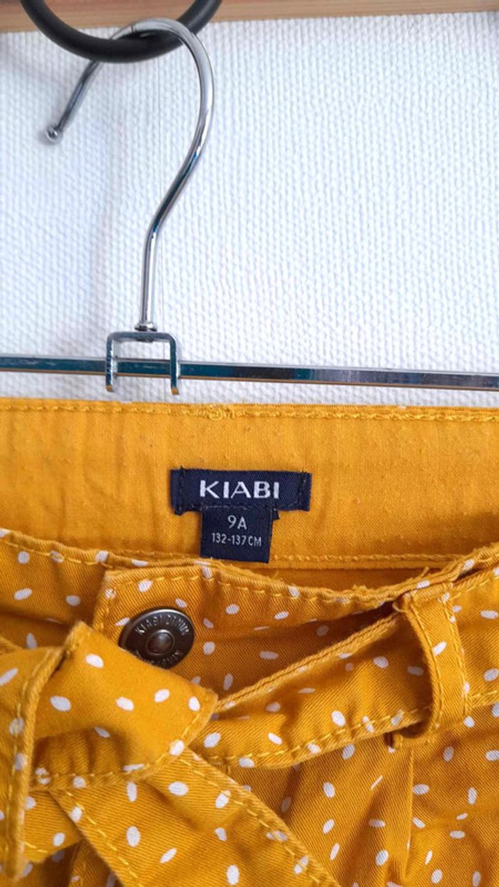 Short jaune à pois blanc Kiabi 9 ans - photo numéro 3