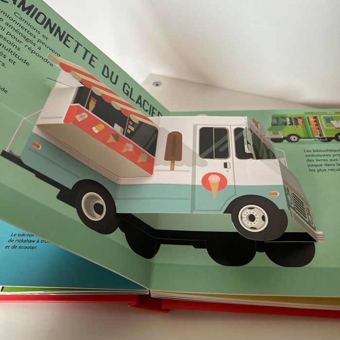 Livre véhicules avec pop up - photo numéro 3