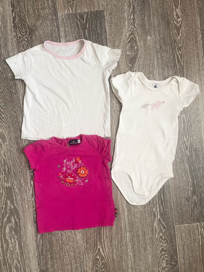T-shirts et body manches courtes 24 mois