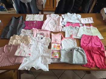 Lot 12 mois petite 👧 plutôt mi-saison/ été