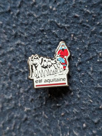 Pins publicitaire vintage