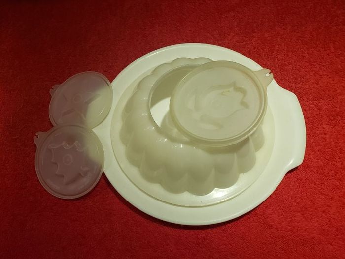 Moule à charlotte Tupperware