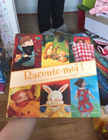 Livre raconte-moi 15 histoires pour devenir grand.