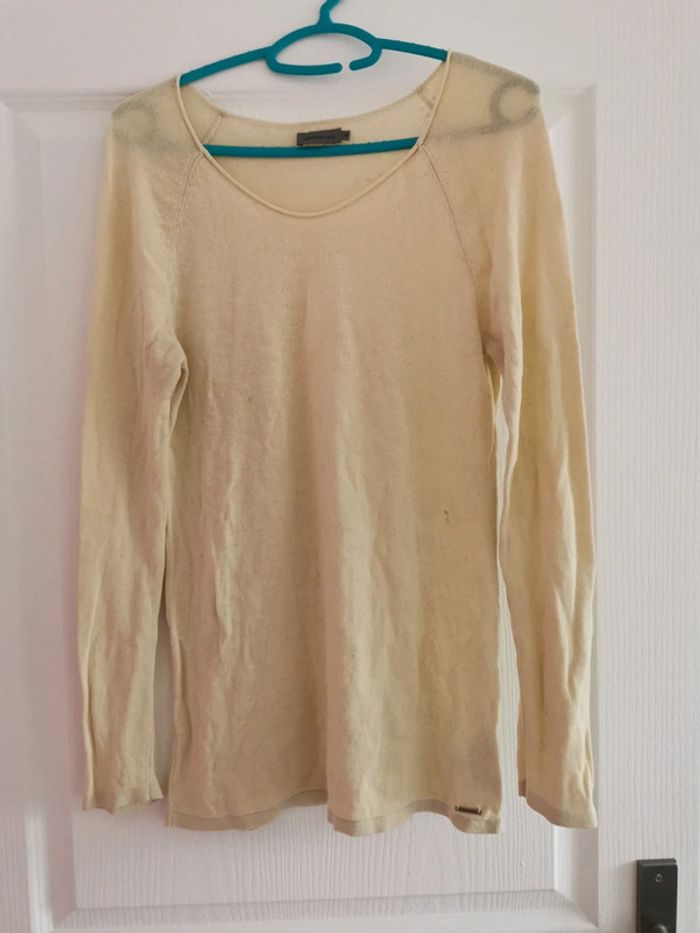 Pull fin