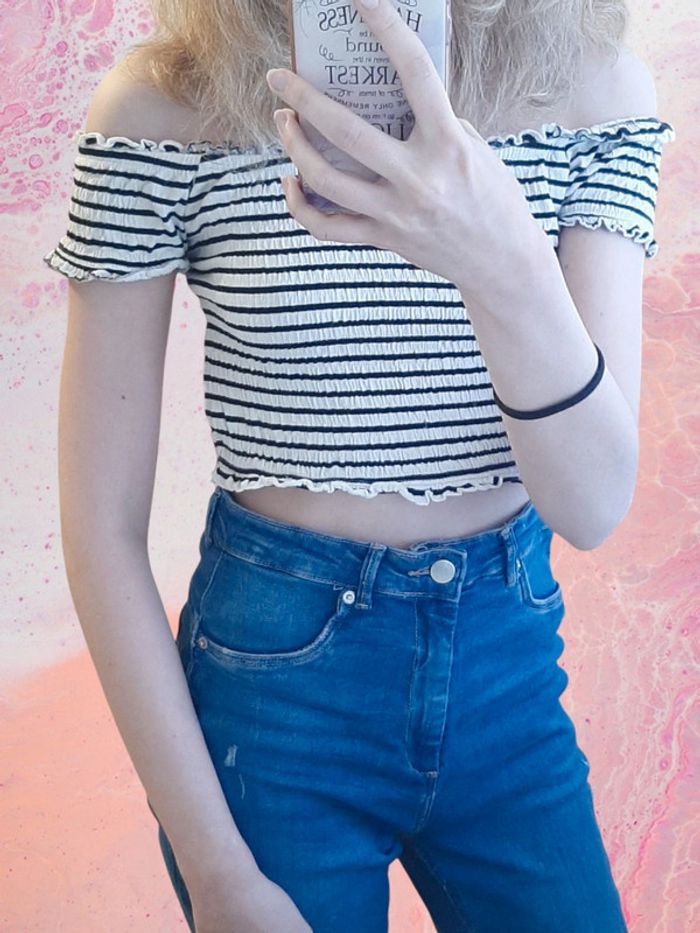 Top rayé noir et blanc épaules dénudées taille M
