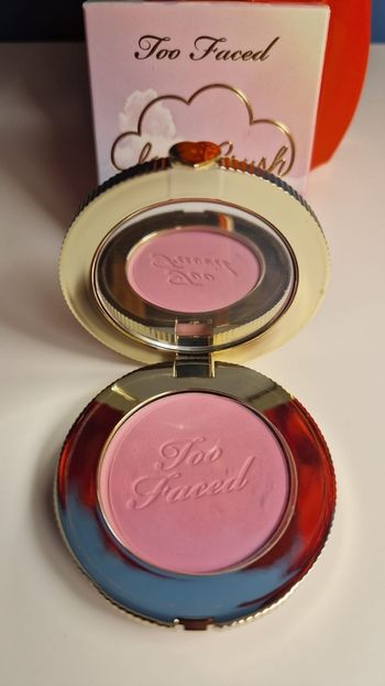 Too faced Cloud crush blush floutan 5g candy Cloud neuf jamais utilisé jamais ouvert