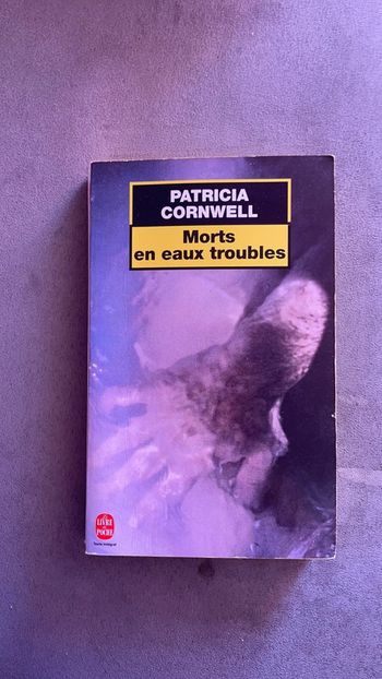 Livre Patricia Cornwell Morts en eaux troubles