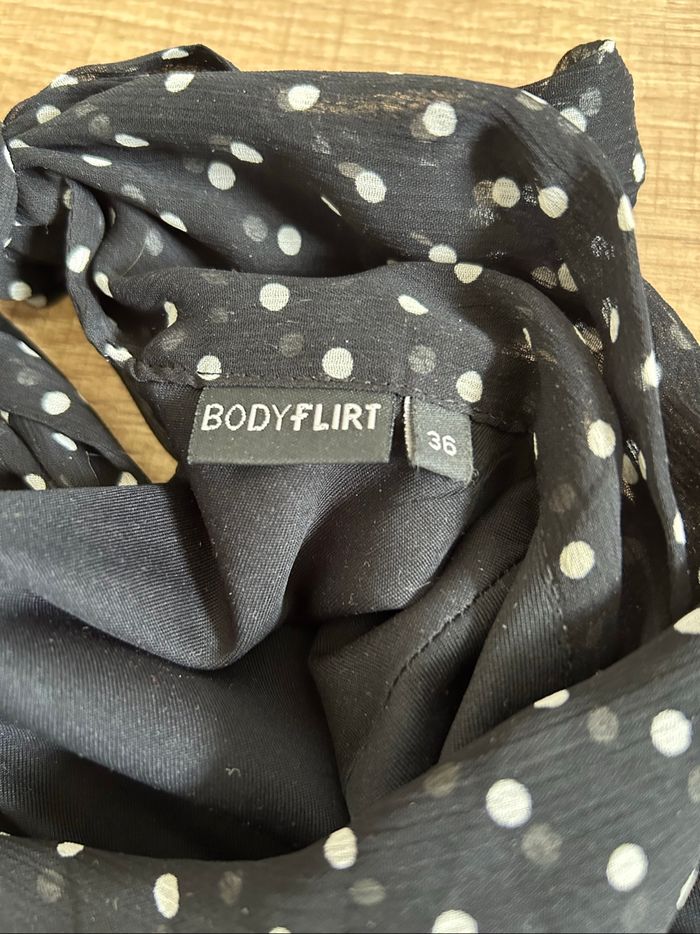 Robe noire à pois blancs Bodyflirt taille 36 jamais portée - photo numéro 9