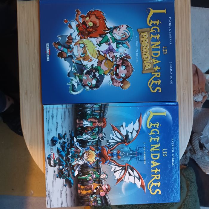 2  BDs  "Les Légendaires " tome 1 et 2
