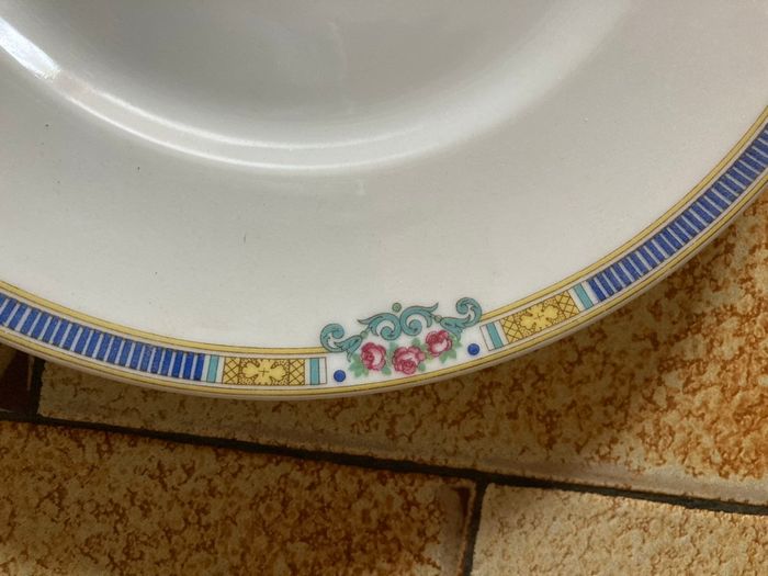 Lot 6 assiettes porcelaine vintage - photo numéro 3