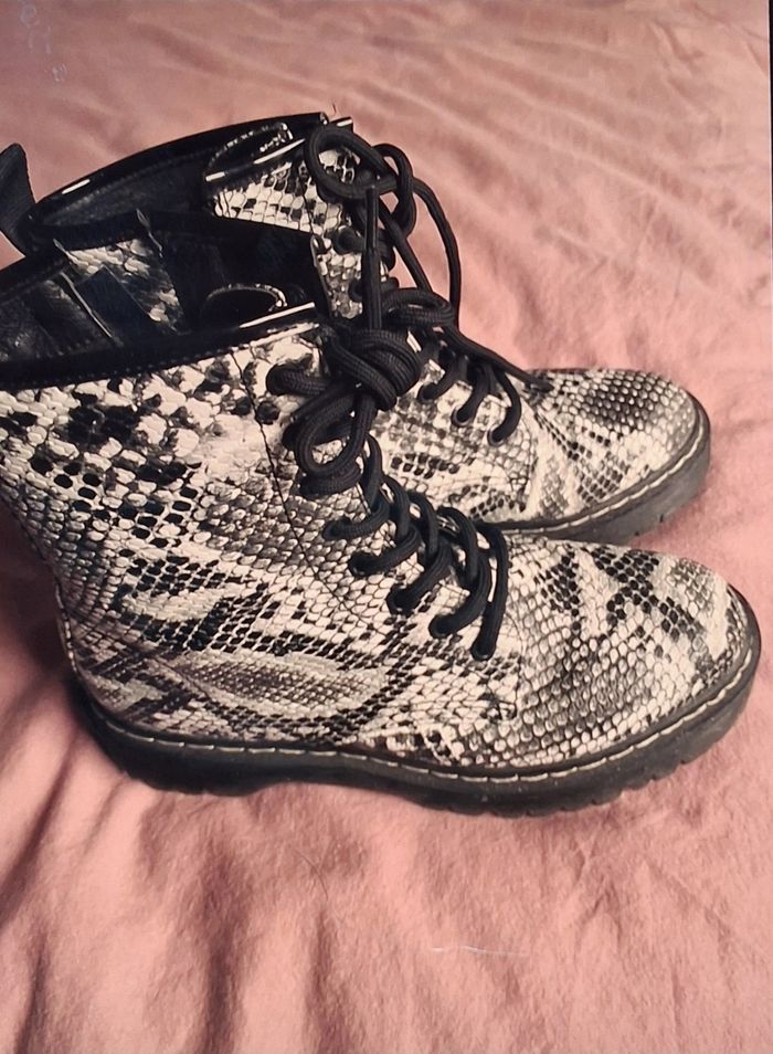 Bottines motif séparer ou python