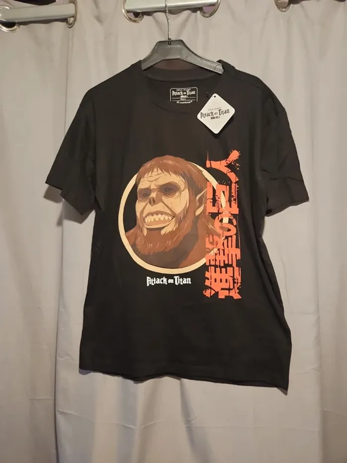 Tee shirt attaque des titans