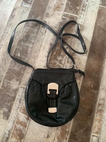 Pochette en cuir noir