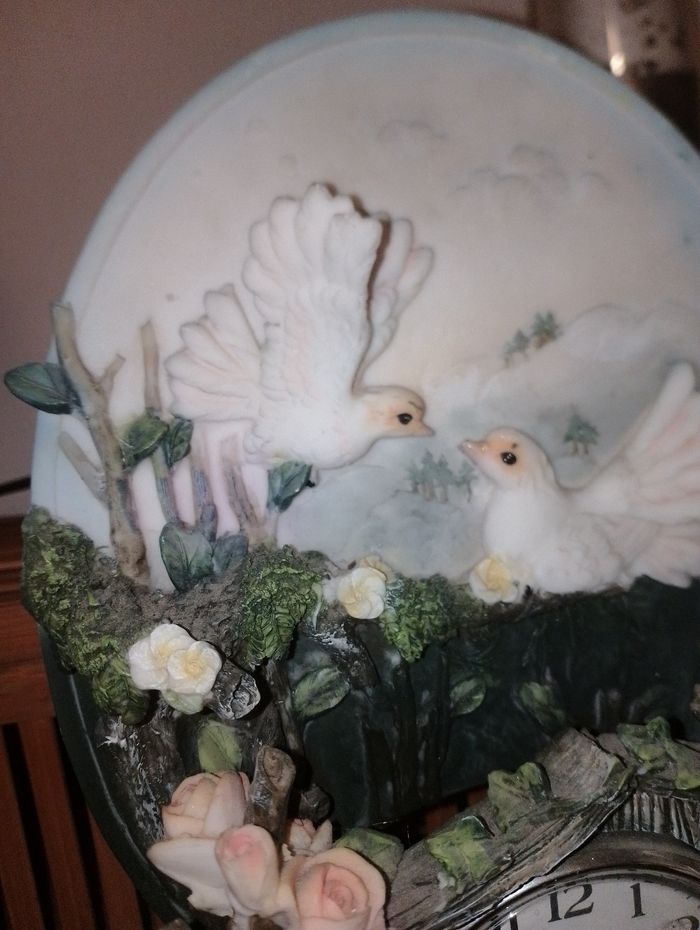 Horloge avec colombes - photo numéro 4