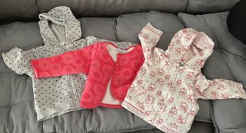Lot veste bébé fille