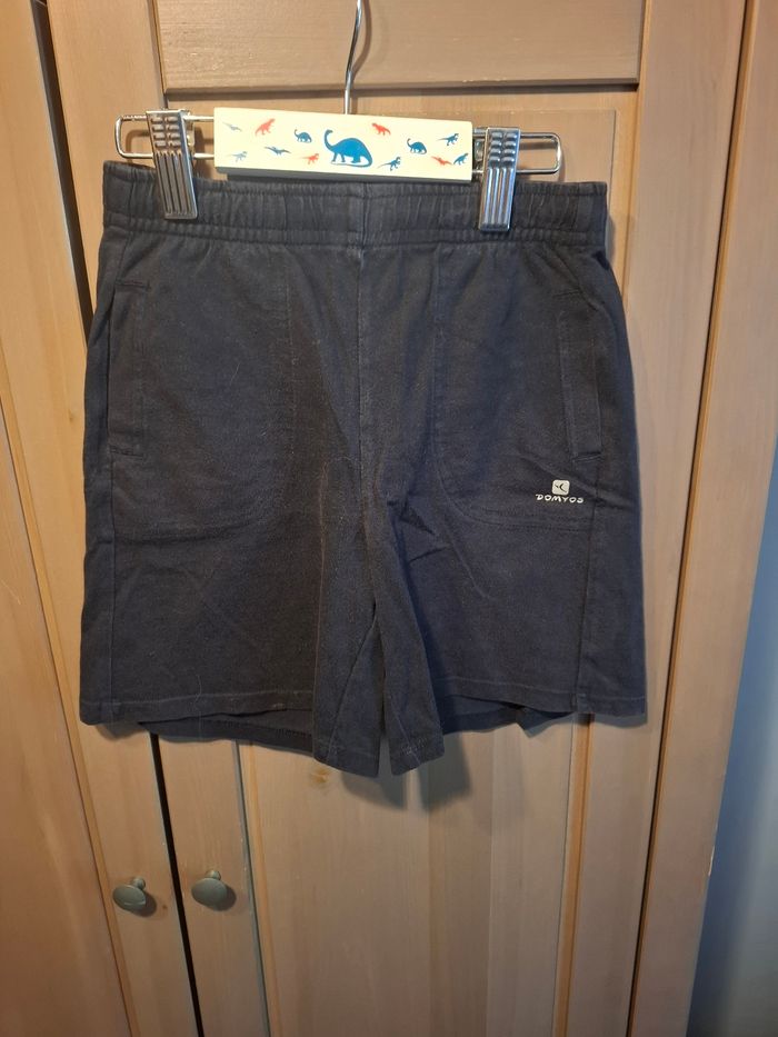 Short 10 ans