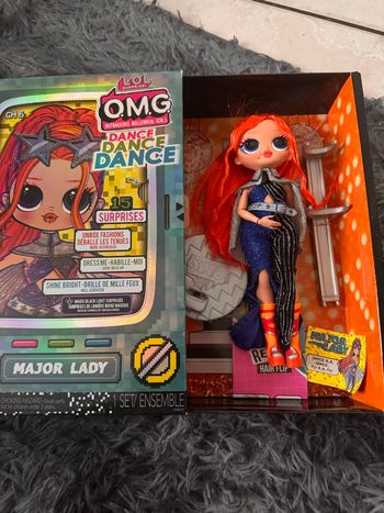Poupée lol omg dance major lady