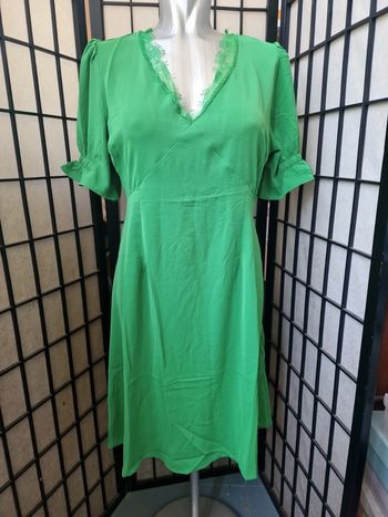 Robe decollete dans le dos