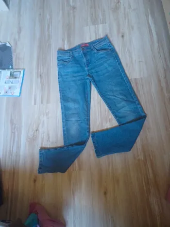 Jeans skinny bleu taille XS très bon etat