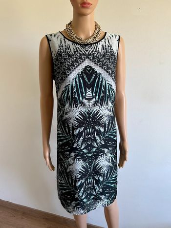 Robe imprimée sans manches 123 taille 42 TBE