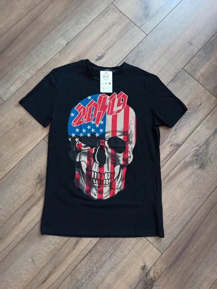 Tee shirt tête de mort homme M