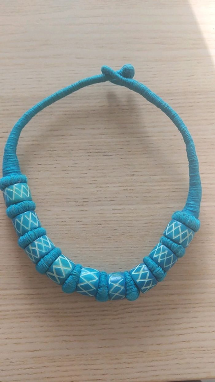 Collier ethnique perle et coton - photo numéro 2