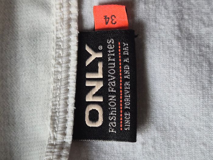 Jolie Chemise sans manche "Only" taille 34 en très bon état "O" - photo numéro 9