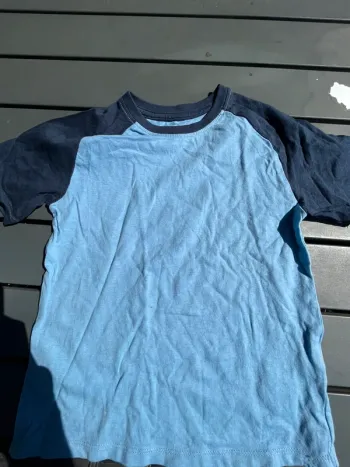 T-shirt manche courte taille 5 ans