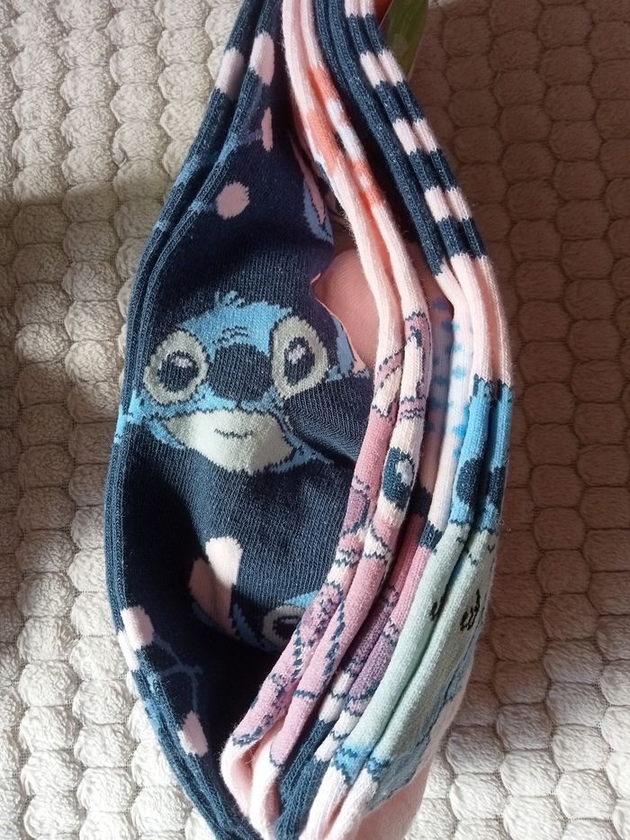 4 paires de chaussettes Stitch  27/30 - photo numéro 3
