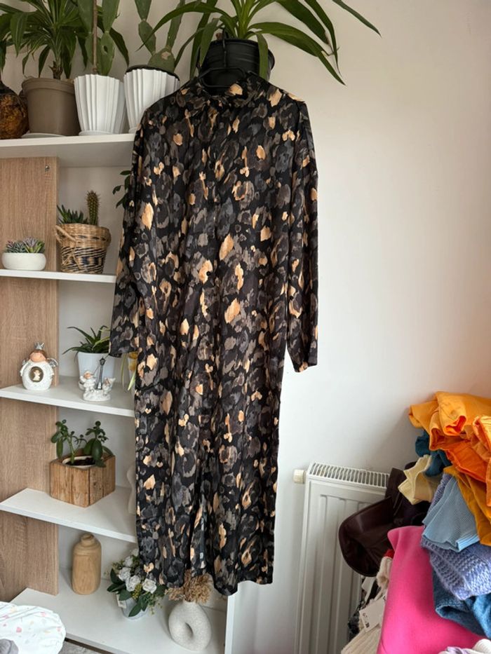 Robe longue satinée
