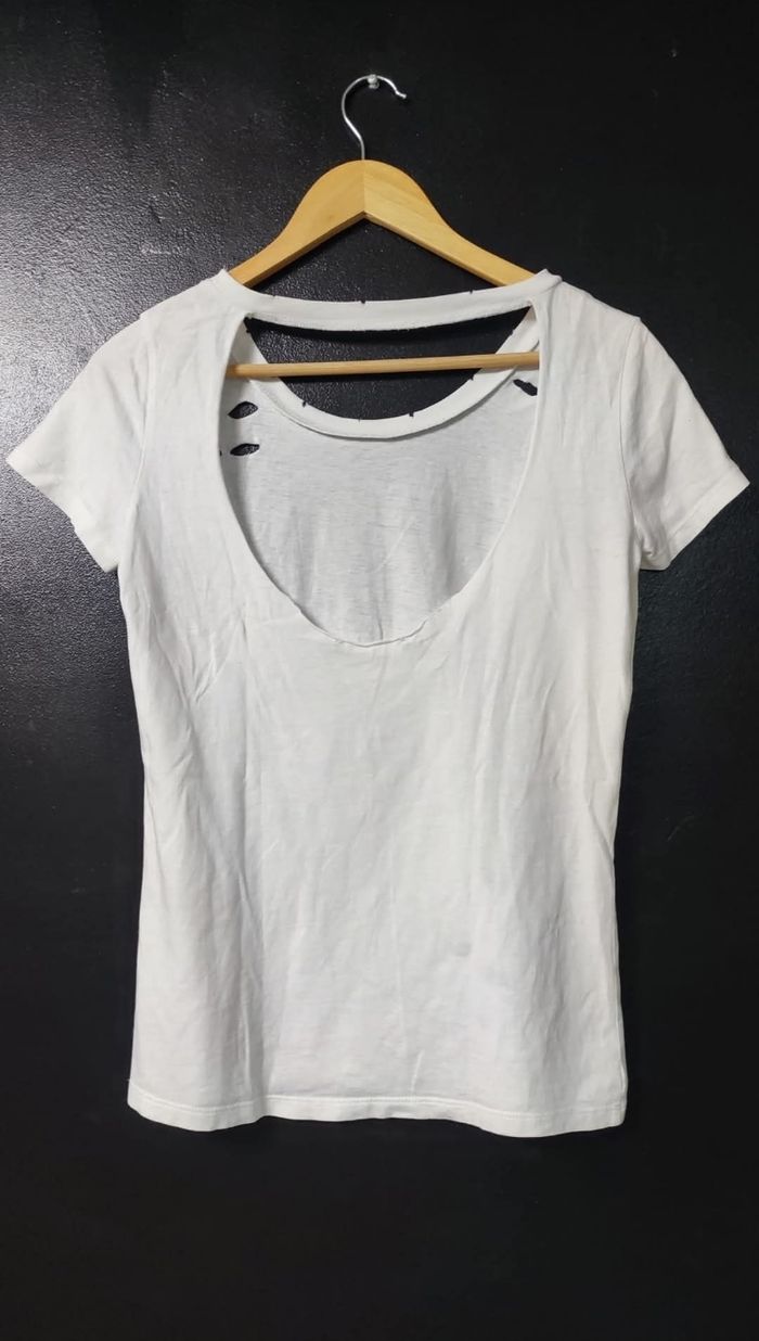Magnifique tee-shirt craqué femme - photo numéro 3